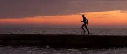 一个人内耗的根本原因：把自己活反了，「老纪先生」发文获10万+ | 原创日榜