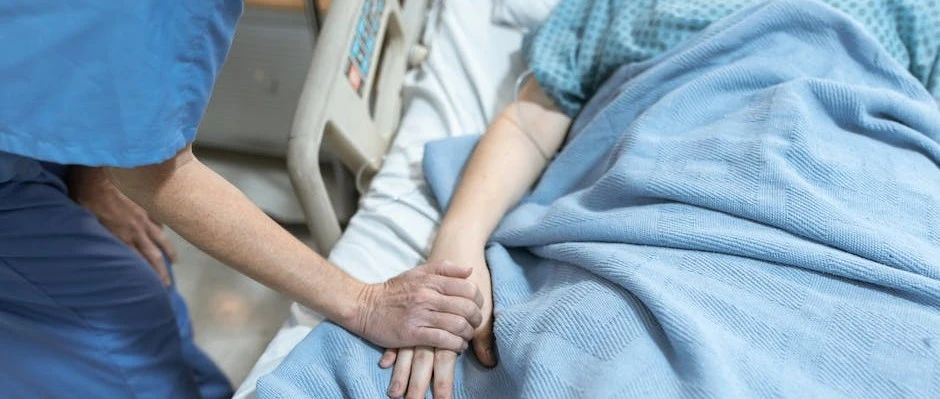 清华“铊中毒案”受害者朱令去世：记住也是一种不放弃的态度，「三联生活周刊」发文获10万+ | 原创日榜